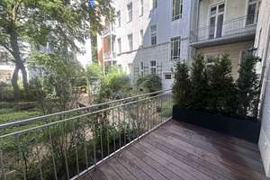 HOCHWERTIG SANIERTER, ELEGANTER STUCKALTBAU MIT GROSSER TERRASSE ZUM RUHIGEN INNENHOF – Trautenaustrasse 8, 10717 Wilmersdorf, Berlin – Vorschaubild 13