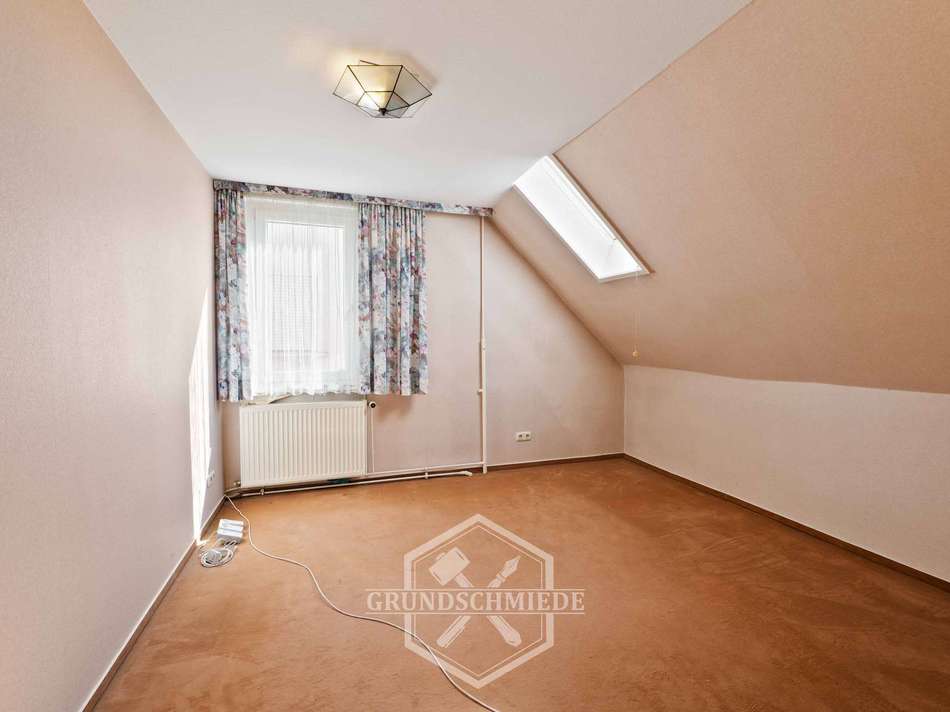 1. Schlafzimmer DG