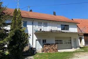 Das Haus bietet viele Freiräume zum Gestalten – Die vollständige Adresse der Immobilie erhältst du vom Anbieter., 73252 Lenningen – Vorschaubild 1