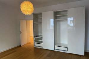 Helle Altbauwohnug in bester Lage  – Quirinstrasse 12, 40545 Oberkassel, Düsseldorf – Vorschaubild 12