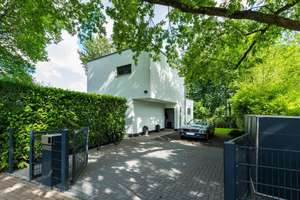 Lichtgeflutetes Haus mit großen Garten am Lerchesberg – 60598 Sachsenhausen-Süd, Frankfurt am Main – Vorschaubild 2