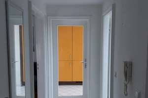 Helle 2-Zimmer Dachgeschosswohnung in Wiesbaden-Nordost – Die vollständige Adresse der Immobilie erhältst du vom Anbieter., 65195 Nordost, Wiesbaden – Vorschaubild 2