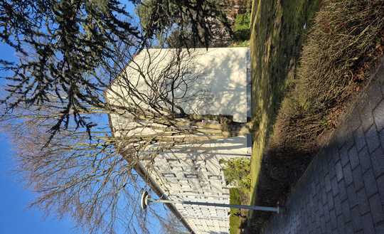 SOFORT FREI! Tolle EG Wohnung mit Terrasse und Gartenanteil