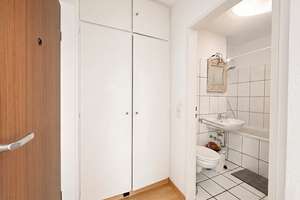 Lichtdurchflutete 1-Zimmer-Wohnung mit Balkon und ruhigem Wohncharakter – Die vollständige Adresse der Immobilie erhältst du vom Anbieter., 40470 Mörsenbroich, Düsseldorf – Vorschaubild 2
