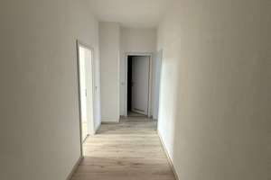 Großzügige 2-Zimmer mit Balkon, EBK, Laminat und Wanne in sehr guter Lage! – Kanzlerstraße 39, 9112 Kaßberg, Chemnitz – Vorschaubild 12