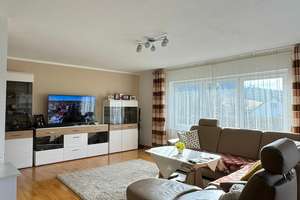 Elegantes Wohnen in Balingen-Engstlatt: Einfamilienhaus mit Einliegerwohnung und Doppelgarage. – Die vollständige Adresse der Immobilie erhältst du vom Anbieter., 72336 Balingen – Vorschaubild 3