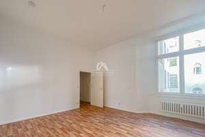 GROßZÜGIGE UND KLASSISCH SCHÖNE ALTBAUWOHNUNG MIT TOLLEM BLICK! RUHIG GELEGEN! PROVISIONSFREI! – Wilsnacker Straße 63, 10559 Moabit, Berlin – Vorschaubild 7