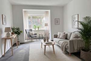 Helle, bezugsfreie 2,5-Zimmer-Wohnung mit Blick ins Grüne – Die vollständige Adresse der Immobilie erhältst du vom Anbieter., 13156 Niederschönhausen, Berlin – Vorschaubild 1