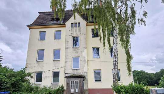 Bild von 6-Familienhaus als entwicklungsfähige Kapitalanlage auf großem Grundstück!