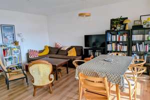Stilvolle 4 - Zimmer-Wohnung mit Balkon und EBK – Pfaffstraße 14, 76227 Durlach, Karlsruhe – Vorschaubild 2