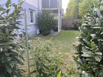 Charmante teilmöbilierte 2-Zimmer-Wohnung mit eigenem Garten in Ingolstadt