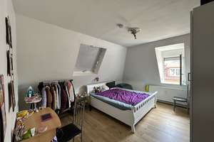 Schöne DG-Wohnung mit Bühne – Langobardenstraße 12, 70435 Zuffenhausen-Hohenstein, Stuttgart – Vorschaubild 3