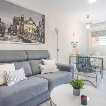 CAPITAL HOME BRUNETE VERKAUFT EXKLUSIV