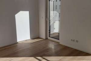 helle Wohnung mit 2 Balkonen und EBK – Genter Str 16A, 13353 Wedding, Berlin – Vorschaubild 3