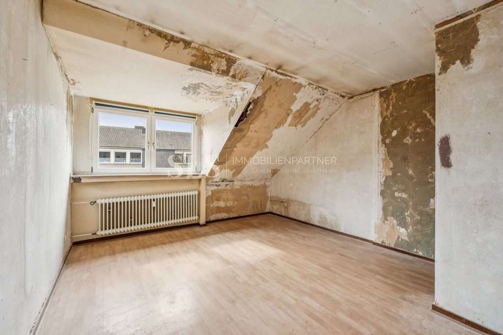 Immobilie in Willich - Renovierungsprojekt: Gemütliche 2-Zimmer Dachgeschosswohnung in Willich Schiefbahn - Bild 4