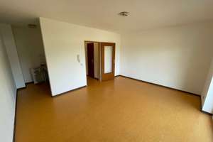 Nur für Studierende! Großzügige und gemütliche 1 Zimmer-Wohnung mit Loggia, Rödgener Str. 87, Gießen – Rödgener Straße 87, 35394 Gießen-Ost, Gießen – Vorschaubild 3