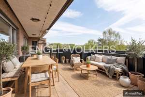 helle Wohnung mit traumhafter Dachterrasse, Aufzug und Garage
