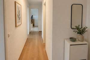 IM HERZEN VON BOCKENHEIM: Tolle, große Wohnung mit Potenzial in Frankfurt – 60487 Bockenheim, Frankfurt am Main – Vorschaubild 3