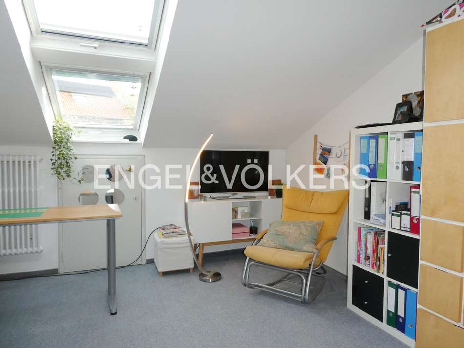 Büro / Arbeitszimmer im DG