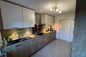 Schöne 4-Zimmer-Wohnung mit 105 m², 2 Balkonen & Garage in Duisburg-Huckingen 
 – Die vollständige Adresse der Immobilie erhältst du vom Anbieter., 47259 Huckingen, Duisburg – Vorschaubild 2
