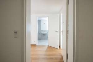 Erstbezug  Sept.: Attraktive 2-Zimmer-Wohnung mit großem Balkon, Tageslicht-Badezimmer und Parkett – Marbachstraße 12b, 81369 Mittersendling, München – Vorschaubild 8