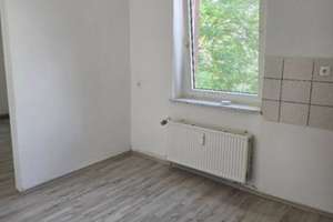 2 Zimmer in der 2. Etage; Ernestinenstr. 4