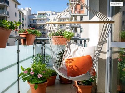 Provi frei 2 Zimmer - Wohnung mit Garage