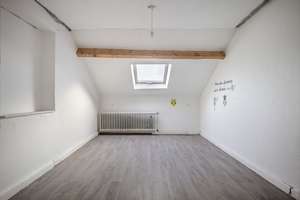 Eilendorf!
Großes, modernisierungsbedürftiges 2-Familienhaus mit Garage und mehreren Stellplätzen – Die vollständige Adresse der Immobilie erhältst du vom Anbieter., 52080 Eilendorf, Aachen – Vorschaubild 26