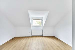 Gehoben modernisierte Wohnung mit 2x Balkonen und Wohnküche – Die vollständige Adresse der Immobilie erhältst du vom Anbieter., 42651 Solingen-Mitte, Solingen – Vorschaubild 13