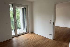 Perfekte 4-Zimmer-Wohnung für Familien mit Einbauküche, Loggia und Keller inklusive!  – Biedenkopfer Straße 52, 13507 Tegel, Berlin – Vorschaubild 18