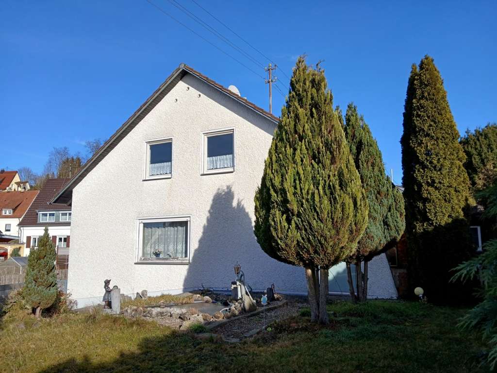 Immobilie in Thannhausen - Interessantes Ein-/Zweifamilienhaus in ruhiger Lage - Bild 1