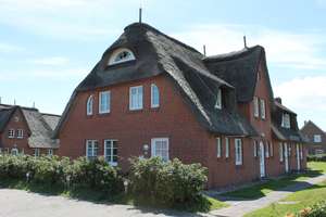 Stilvolles Friesenendhaus in Toplage am Seedeich – Die vollständige Adresse der Immobilie erhältst du vom Anbieter., 25845 Nordstrand – Vorschaubild 2