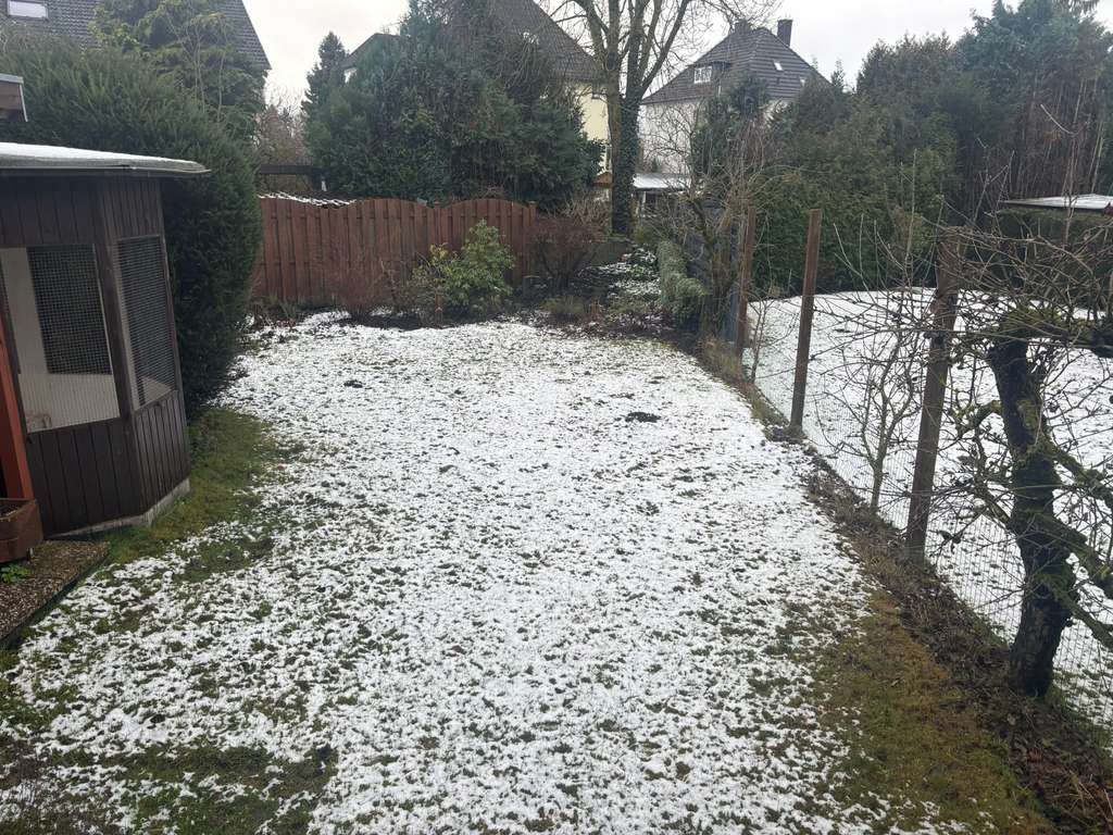 Immobilie in Gütersloh - Charmante Doppelhaushälfte zum Renovieren – ideale Gelegenheit! - Bild 1