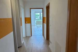 Attraktive 3-Zimmer-Erdgeschosswohnung mit Gartenanteil und Tiefgaragenstellplatz in Augsburg – Die vollständige Adresse der Immobilie erhältst du vom Anbieter., 86179 Haunstetten-Süd, Augsburg – Vorschaubild 8