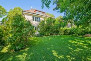 Villa aus den 30er-Jahren in Dahlemer Bestlage – Ruhig gelegen mit idyllischem Garten, Sonnenterr...