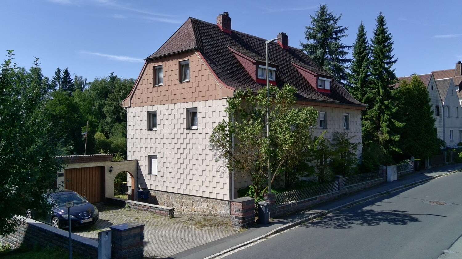 Mehrfamilienhaus mit Ausbaupotential, Wunsiedel im Fichtelgebirge Kreis – Bild 1