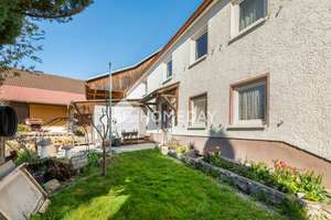 Charmantes Bauernhaus mit großzügigem Grundstück und vielseitigen Nutzungsmöglichkeiten – Die vollständige Adresse der Immobilie erhältst du vom Anbieter., 86381 Krumbach (Schwaben) – Vorschaubild 2