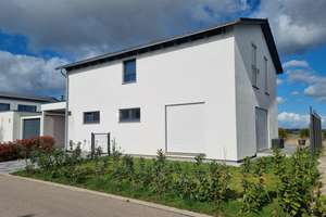 Neuwertiges EFH mit Garage&Carport in Schwäbisch Hall-Kreuzäcker – Am Wolfsbühl 3, 74523 Schwäbisch Hall – Vorschaubild 2