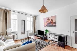 Stalinbau-Ensemble: praktische und helle 2-Zimmer-Wohnung direkt auf der Frankfurter Allee – Die vollständige Adresse der Immobilie erhältst du vom Anbieter., 10247 Friedrichshain, Berlin – Vorschaubild 5