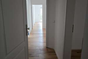 Frisch sanierte Souterrainwohnung in ruhiger Privatstraße – mit Gartennutzung & universitätsnah – Die vollständige Adresse der Immobilie erhältst du vom Anbieter., 44801 Querenburg, Bochum – Vorschaubild 3