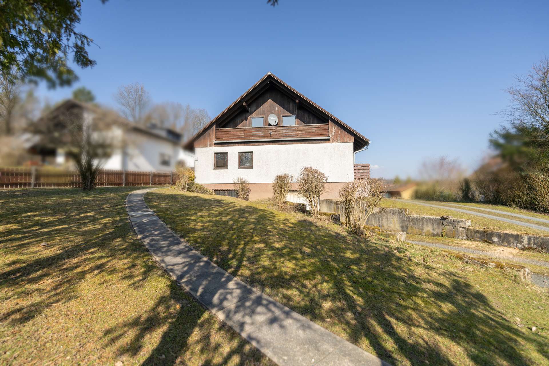 Renovierungsbedürftiges Wohnhaus in absoluter Traumlage!, Coburg Kreis – Bild 1