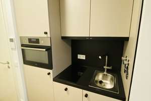 Traumhafte möblierte Wohnung mit Balkon direkt zum ruhigen Innenhof mit EBK und Abstellkammer!! – Moissistraße 31, 12489 Adlershof, Berlin – Vorschaubild 4