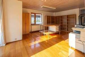 Familienparadies! - Hochwertig saniertes Einfamilienhaus mit Pool und Kamin in ruhiger Siedlungslage – Die vollständige Adresse der Immobilie erhältst du vom Anbieter., 1239 Lockwitz, Dresden – Vorschaubild 11