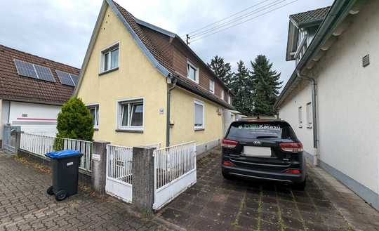 Freistehendes Einfamilienhaus mit großem Potenzial – Sanierungsobjekt & mögliches Baugrundstück