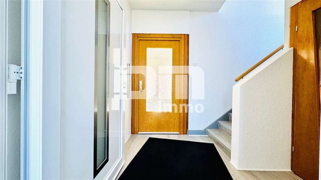 Immobilie in Niestetal - Modernisiertes Ein- bis Zweifamilienhaus mit Maisonettebereich in Traumlage - Bild 4