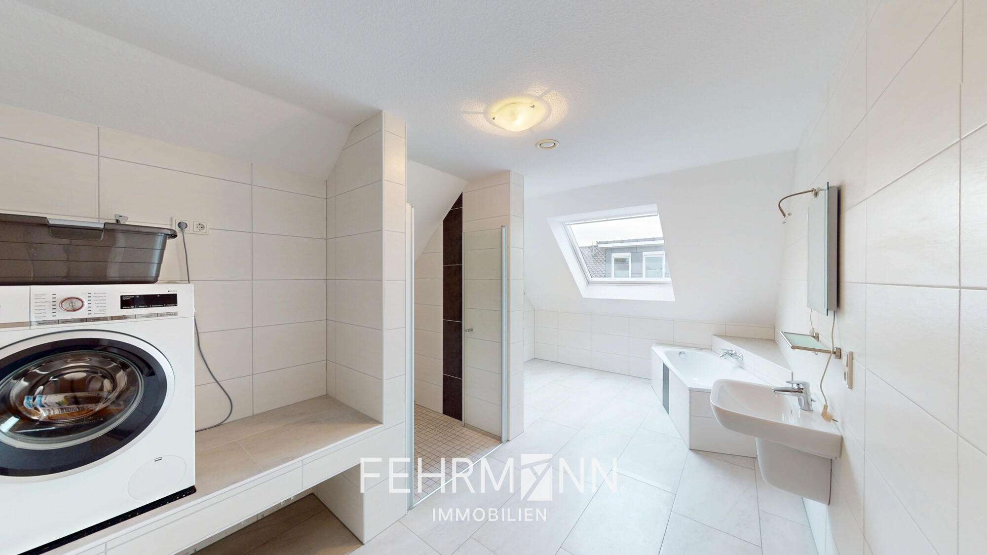 Immobilie in Sögel - Direkt Einziehen & Wohlfühlen: Stilvolles Zweifamilienhaus in ruhiger Wohngegend von Sögel zum Kauf - Bild 2