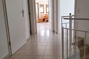 Lichtdurchflutete 3 Zi-Garten-Maisonette-Wohnung in ruhiger Lage – Die vollständige Adresse der Immobilie erhältst du vom Anbieter., 81827 Waldtrudering, München – Vorschaubild 6