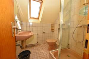 Zweifamilienhaus in Hennef: vermietete Einheit, freie Wohnung und langfristiges Potenzial – Die vollständige Adresse der Immobilie erhältst du vom Anbieter., 53773 Hennef (Sieg) – Vorschaubild 4