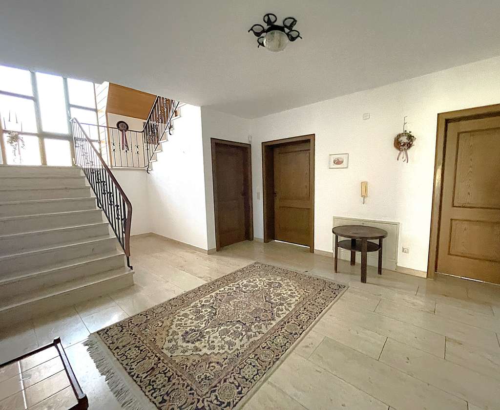 Immobilie in Bobingen - Freistehendes EFH auf großem Grundstück in Bobingen! - Bild 4