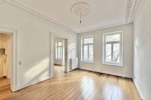 Traumhafte 4,5-Zimmer-Altbauwohnung in direkter Nähe zur Außenalster – Die vollständige Adresse der Immobilie erhältst du vom Anbieter., 20099 St. Georg, Hamburg – Vorschaubild 8